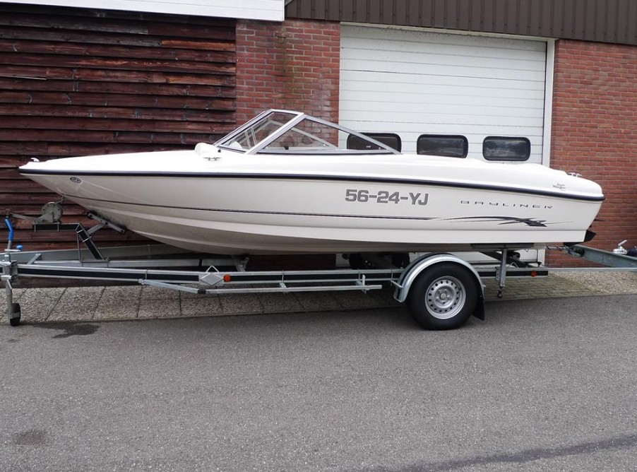 Bayliner 175, model 2004, incl 3.0 mercruiser (137pk)