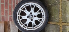 Volvo 17 inch velgen met goede zomerbanden