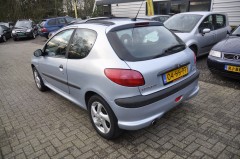 Peugeot 206 1.6-16V XS