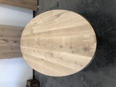 Eiken tafels en bladen