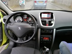 Wilt u een netjes auto zuinig en goedkoop  Hierbij verkoop ik mijn Peu