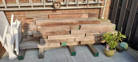 Te koop hard houten palen