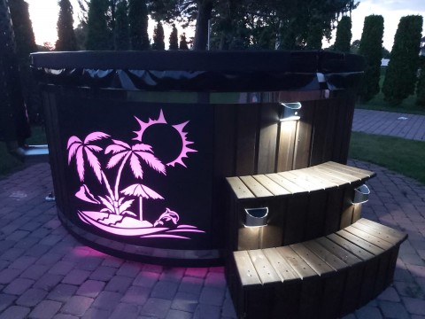 Luxe hottub