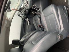 Ford Fiesta 1 4 Ghia 97pk  Stoelverwarming  leren bekleding
