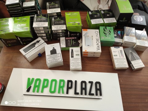 Grote partij vapourizers  e-sigaretten  na-vullingen en toebehoren