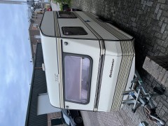 Caravan   inboedel   tent   luifel 4 persoons