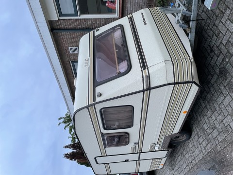 Caravan   inboedel   tent   luifel 4 persoons