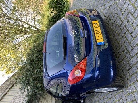 Opel corsa NIEUWSTAAT