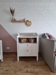 Witte commode