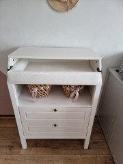 Witte commode