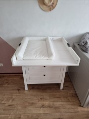 Witte commode