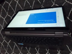 ASUS UX-360-C touchscreen notebook  flipover  128gb