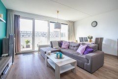 TE HUUR  2 kamers appartement   TO RENT  2 rooms apartment