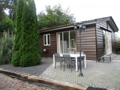 Weekverhuur van chalets op rustig park grens Friesland Groningen