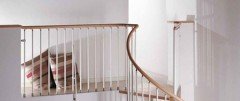 Stalen spiltrap met massief beuken treden