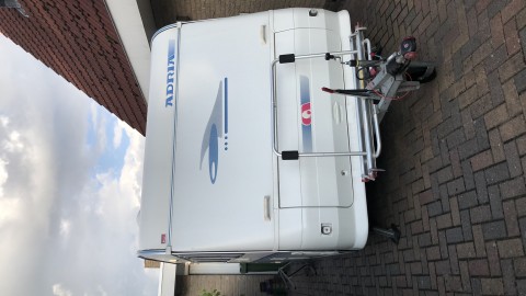 Adria Altea 432px 2004 met voortent luifel en uitbouw