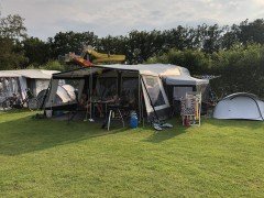 Adria Altea 432px 2004 met voortent luifel en uitbouw