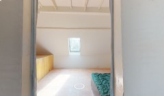 370 m2 -- 225 000 k k   nog niet op funda 