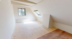 370 m2 -- 225 000 k k   nog niet op funda 
