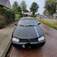 VW golf 4  1 4 3 deuren uit 2000 18 inch velgen