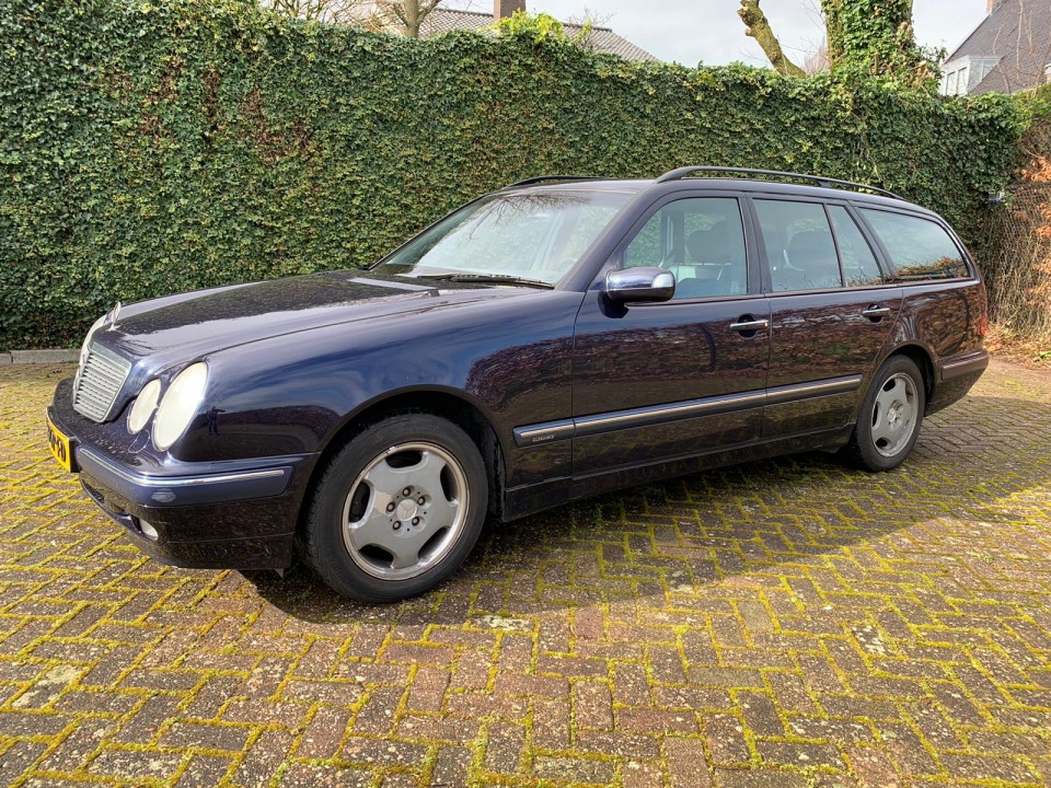 ✅✅ Mercedes  E-Klasse 2.7 CDI E 270 Diesel Classic Automaat 2001 1