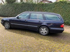 ✅✅ Mercedes  E-Klasse 2.7 CDI E 270 Diesel Classic Automaat 2001 1