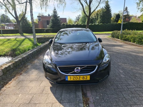 Volvo v40 2 0 d4 2015