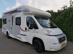 TE HUUR Luxe Campers 4-5 persoons TV Schotel Hefbed Fransbed Alkoof