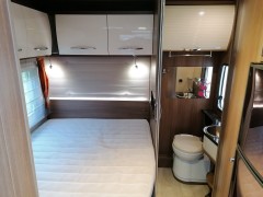 TE HUUR Luxe Campers 4-5 persoons TV Schotel Hefbed Fransbed Alkoof