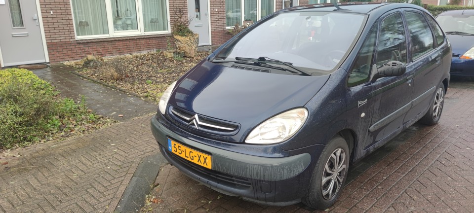 Blauwe Xsara picasso 1 8i