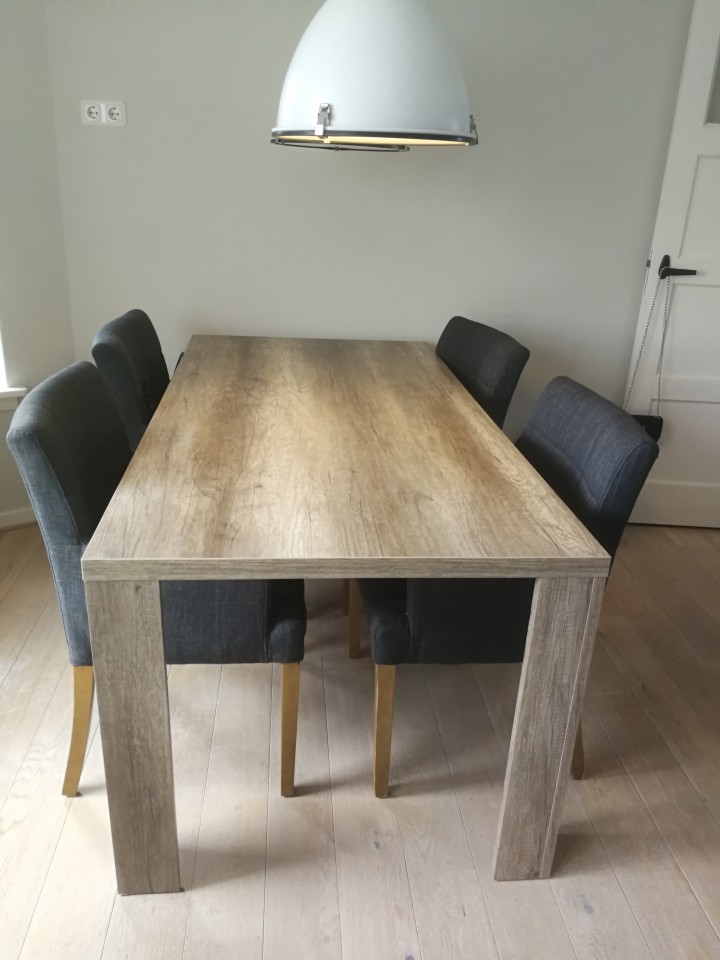 Eet kamer tafel + 4 stoelen