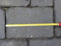 Te koop grijze tuin tegels