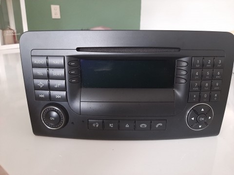 Mercedes auto radio met navi