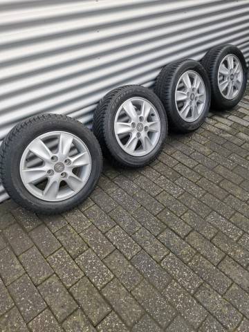 velgen met band