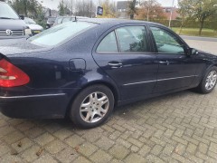 Mercedes E klasse 270 automaat met NAP en trekhaak