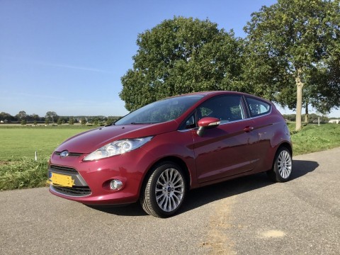 Ford Fiesta 1 2 titanuim