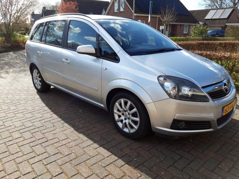 Opel Zafira 1 8 Temptation 7-persoons