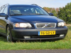 volvo V70 2 3 T-5 250PK AUT 2000 Blauw