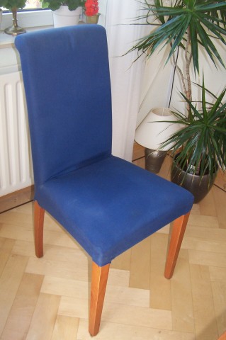 Acht eetkamer stoelen