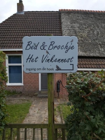 Bed   Brochje het Vinkennest