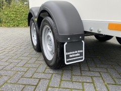 Humbaur gesloten aanhangwagen