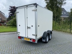 Humbaur gesloten aanhangwagen