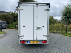 Humbaur gesloten aanhangwagen