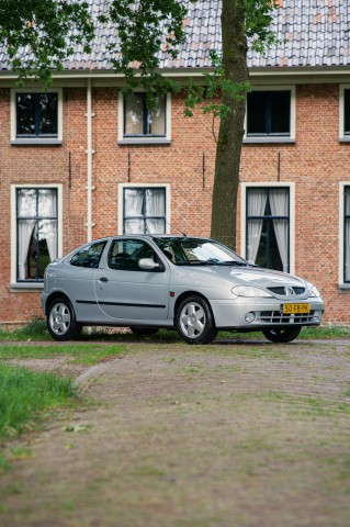 Renault Mégane Coupé 1 6 16v Sport