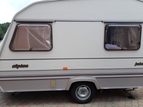 Gepimpte caravan