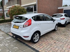 Ford fiësta 1 0 48KW 65PK 5D 2013 wit