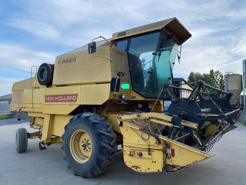 Gezocht maaidorser new holland 8060  8070  8080