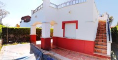 Villa met prive zwembad te koop aan de Costa Calida in Murcia