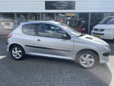 Peugeot 206 1 6 16V XS  Nette auto 