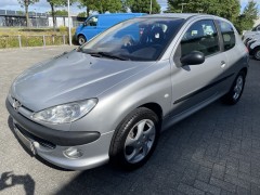 Peugeot 206 1 6 16V XS  Nette auto 